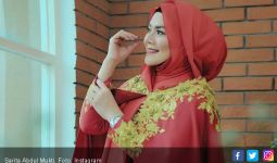 Takut Diguna-guna, Sarita Abdul Mukti Enggan Salaman dengan Vicky Prasetyo - JPNN.com