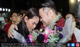 Bunga Jelitha Menangis Haru Dipeluk Ivan Gunawan - JPNN.com