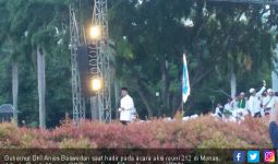 Di Panggung Reuni 212, Anies Doakan Jokowi Amanah - JPNN.com