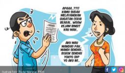 Istri Kecentilan saat Lihat Pria Tampan - JPNN.com