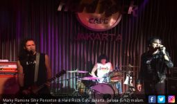 Heyho Let's Go! Eks Drummer Ramones Sukses Menggebuk Jakarta - JPNN.com