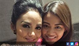 Krisdayanti Rawat Ibu, Aurel Jaga Kekasih di RS - JPNN.com
