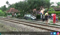 Kronologis Kecelakaan di Perlintasan Kereta Api Bulak Kapal - JPNN.com