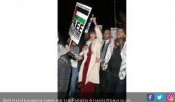 Keren! Model Lingerie Ini Ikut Aksi Bela Palestina - JPNN.com
