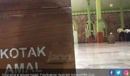 Pecatan TNI Curi Kotak Amal, Nih Tampangnya - JPNN.com