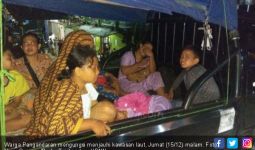 Gempa Besar Tengah Malam, Warga dan Wisatawan Berhamburan - JPNN.com