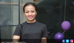 Astrid Latah Ikuti Gaya Bermusik Zaman Now - JPNN.com