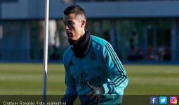 Jelang El Clasico, Ronaldo Latihan Sendirian Tanpa Bola - JPNN.com