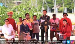 Peringati Hari Ibu di Raja Ampat, Jokowi Puji Mama Papua - JPNN.com