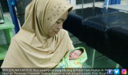 Ayo Ngaku, Siapa Tinggalkan Bayi di Kardus Mi Instan? - JPNN.com