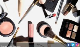 6 Kiat Make Up Cantik untuk Kulit Berminyak - JPNN.com