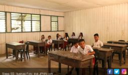 Gagal PPDB, 447 Siswa Tamatan SD Putus Sekolah Lantaran tak Punya Biaya ke Swasta - JPNN.com