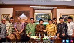 Boyong Jajaran Eselon I, Menteri Siti Kunjungi PBNU - JPNN.com