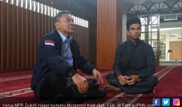 Zullkifli Hasan Kagumi Muzammil Hasballah - JPNN.com