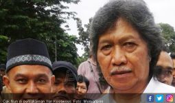 Perang tak Berkesudahan Harus Diselesaikan, Cak Nun Minta Jokowi dan Rizieq Shihab Dialog 4 Mata - JPNN.com