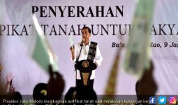 Jokowi Datang, Warga Rote Senang, Sertifikat Tanah di Tangan - JPNN.com