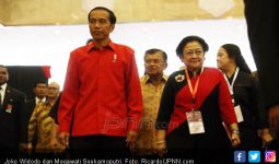 Romantis, Jokowi dan Megawati Saling Menyayangi - JPNN.com
