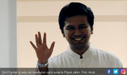 Puti Ziarah Makam Bung Karno, Emil Dardak Nyanyi Lagu Akad - JPNN.com