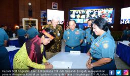 TNI AL Gelar Penandatanganan Kontrak Kolektif 2018 - JPNN.com