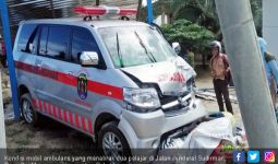 Dua Pelajar Tewas Diseruduk Ambulans - JPNN.com