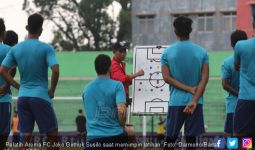 Pelatih Arema FC: Kalau Dianggap Bagus, Itu Fitnah - JPNN.com