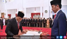 Sepertinya Presiden Jokowi & Pak Moeldoko sudah Tahu Sama Tahu - JPNN.com