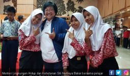 Menteri Siti: Sayangi Bumi, Buang Sampah pada Tempatnya - JPNN.com