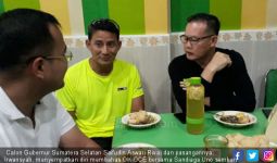 Makan Pempek Bareng Sandi, Cagub Sumut Pengin Adopsi OK OCE - JPNN.com