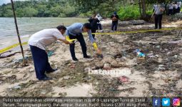 Mayat Pria Membusuk Ditemukan di Bibir Pantai - JPNN.com