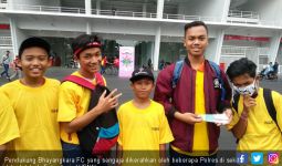 Suporter Bhayangkara FC Ketagihan JKT48 - JPNN.com