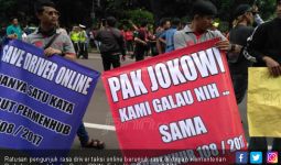 Pak Jokowi, Rakyat Menolak Permenhub Soal Taksi Online - JPNN.com