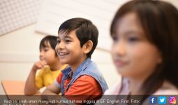 Percayakan Kemampuan Bahasa Inggris Anak ke EF English First - JPNN.com