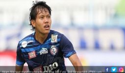 Arema FC vs Sriwijaya FC, Begini Komentar Adam Alis - JPNN.com