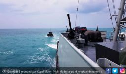 KRI Cucut Tangkap Kapal Ikan Tanpa Dokumen di Selat Bangka - JPNN.com