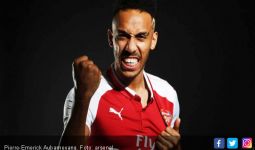 Aubameyang Pecahkan Rekor Arsenal, Ozil Perpanjang Kontrak - JPNN.com