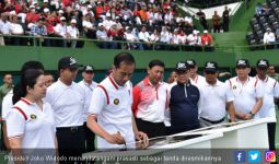 Luar Biasa! Presiden Jokowi Resmikan Renovasi Lapangan Tenis - JPNN.com