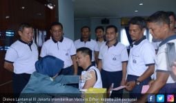 234 Personel Lantamal III Terima Pelayanan Vaksinasi Difteri - JPNN.com