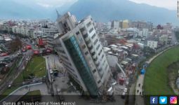 Dahsyatnya Gempa Taiwan, Gedung Bertingkat Miring - JPNN.com