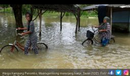 Warga Muaragembong Masih Dilanda Banjir - JPNN.com