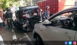 Istri Buntuti Suami, Sengaja Tabrakkan Mobil, Braak! - JPNN.com