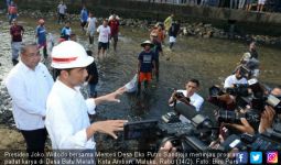 Kunjungi Ambon, Jokowi Tinjau Proyek Padat Karya Tunai - JPNN.com