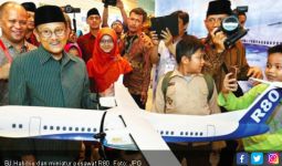 Habibie Harap PT DI Bantu Pengembangan Pesawat R80 - JPNN.com