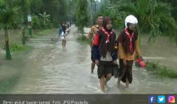 Bengawan Solo Meluap, Tuban Terendam Banjir - JPNN.com