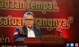 Bang Japar Anugerahi Zulhasan Tokoh Nasional Pembela Umat - JPNN.com