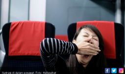 Jangan Tertidur Saat Pesawat Lepas Landas, Ini Bahayanya! - JPNN.com