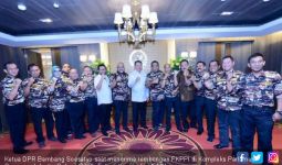 Bamsoet Dorong FKPPI Aktif Perangi Hoaks Lewat Satgas Cyber - JPNN.com
