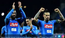 Pesta Gol ke Gawang Cagliari, Napoli Menjauh dari Juventus - JPNN.com