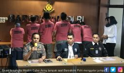 Begini Cara Kerja Admin Grup WA Muslim Cyber Army - JPNN.com