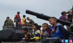 Tank Kostrad Celaka di Kali Bogowonto saat Angkut Anak PAUD - JPNN.com