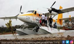 Pesawat Mendarat Darurat di Pantai Ocarina Batam - JPNN.com